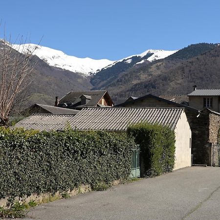 Les Rosiers Villa Bagneres-de-Luchon ภายนอก รูปภาพ