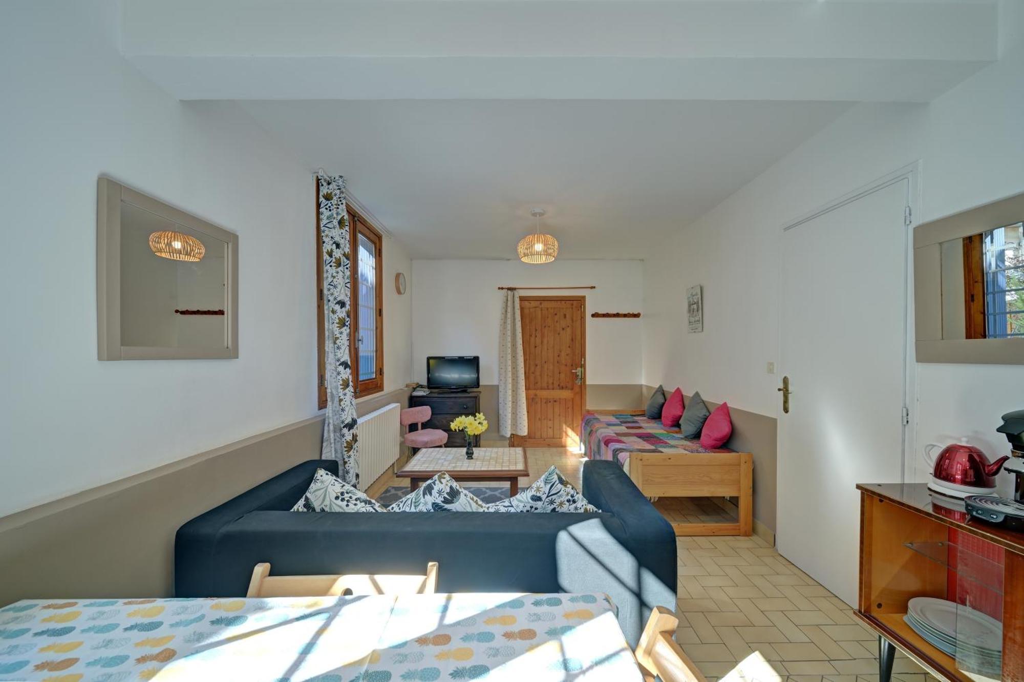 Les Rosiers Villa Bagneres-de-Luchon ภายนอก รูปภาพ