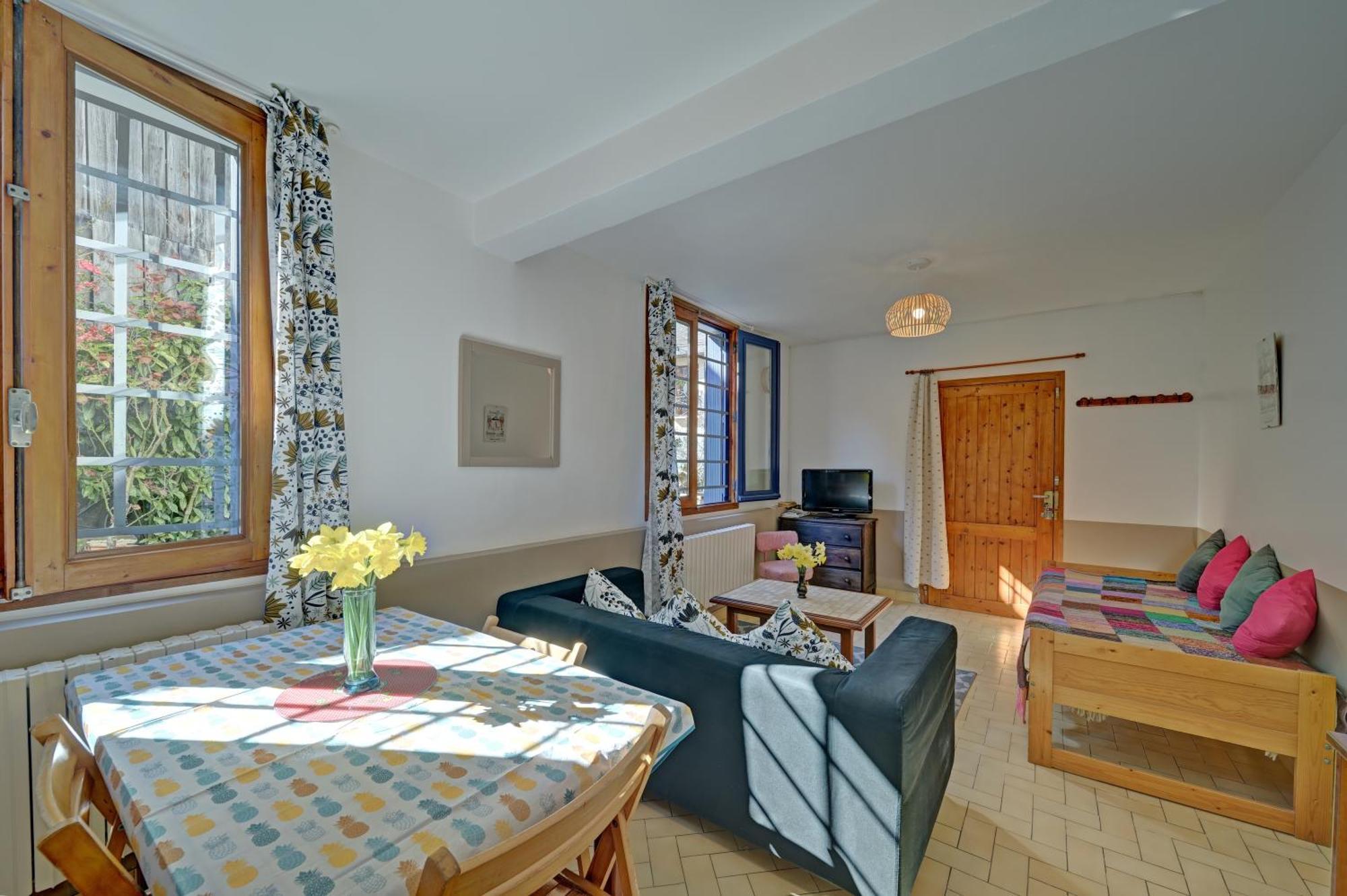 Les Rosiers Villa Bagneres-de-Luchon ภายนอก รูปภาพ