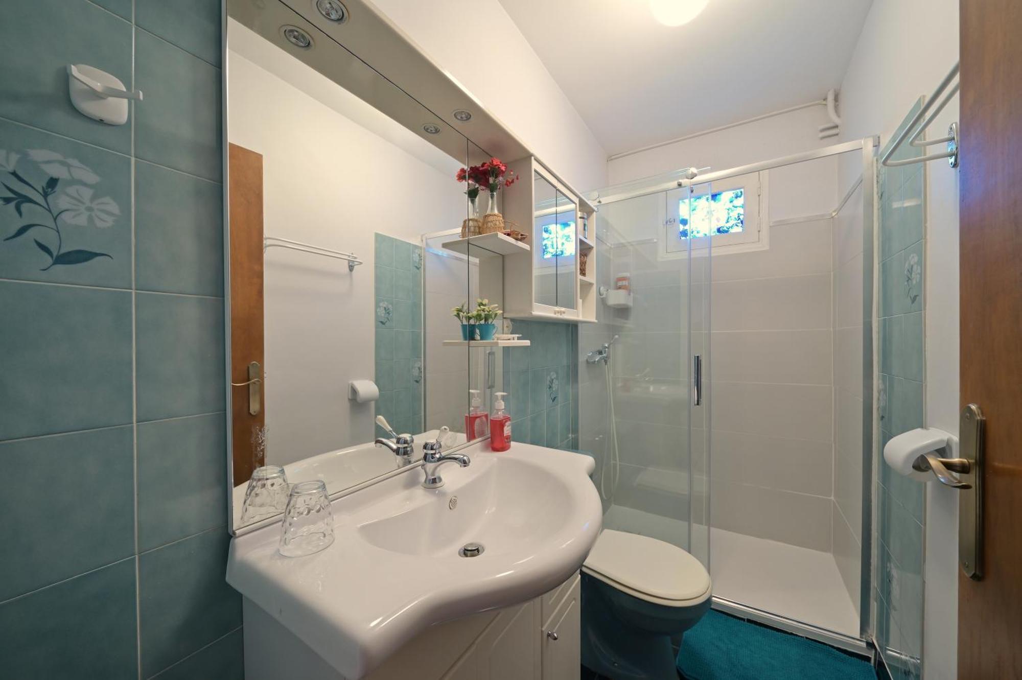 Les Rosiers Villa Bagneres-de-Luchon ภายนอก รูปภาพ